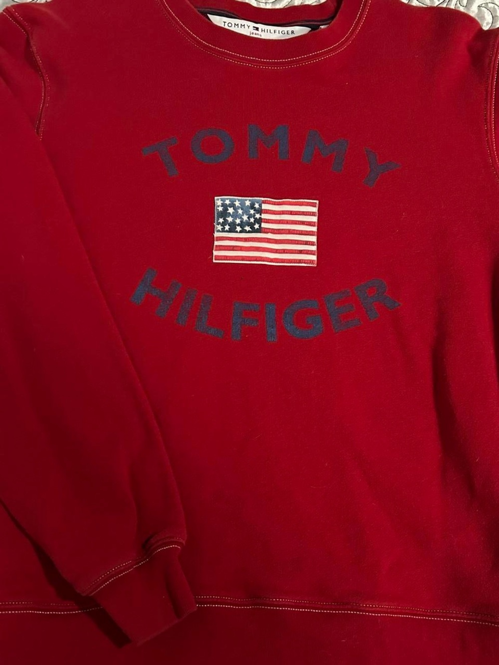 Tommy Hilfiger Red Crewneck Sweatshirt with Flag Patch and Navy Logo